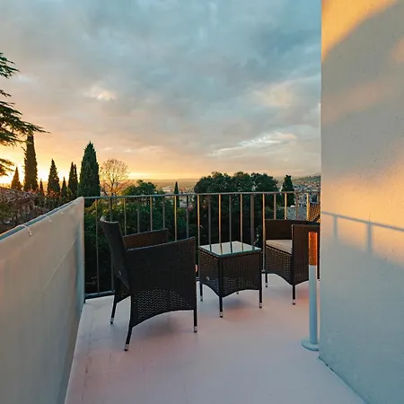 Maison Temple Πανσιόν Βερόνα