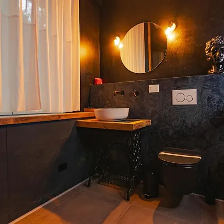 Maison Temple Гостевой дом *